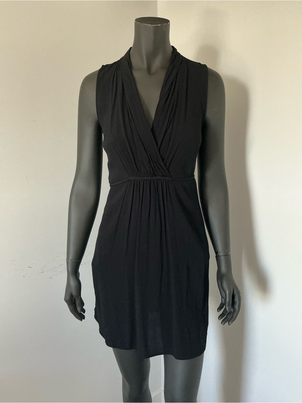 174. Maeve Anthropologie Sleeveless Black V-Neck Rayon Dress - Picture 1 of 8